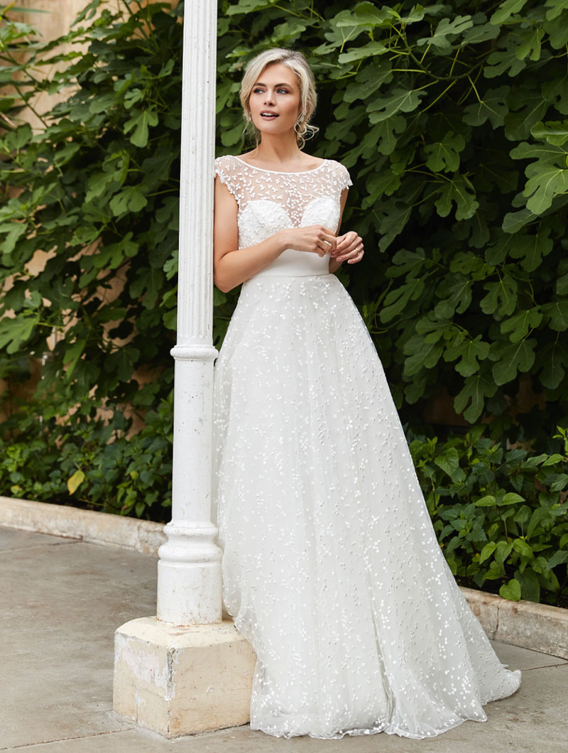 Sassi-Holford-Bridal-2021-Dorothy-gown-front