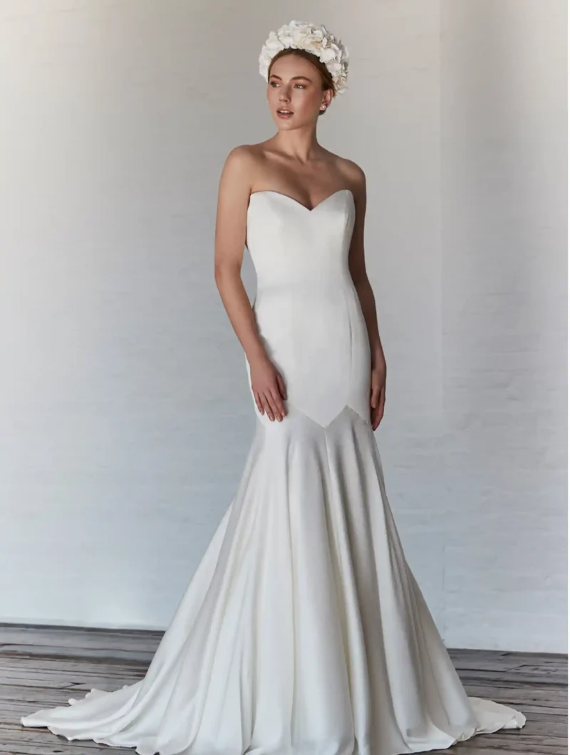 Astrid-by-sassi-holford-bridal-front-view