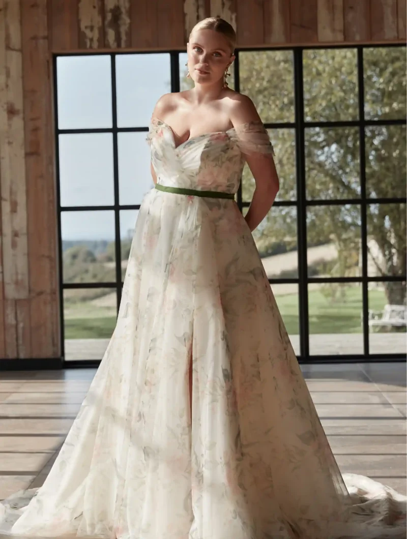 Yasmine-by-sassi-holford-bridal-front-view