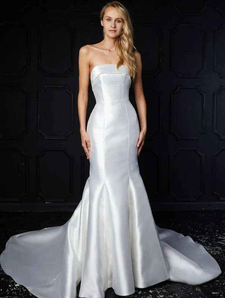 Dania-bridal-gown-by-Antonio-Gual