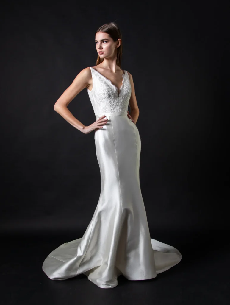 Luke bridal gown by Antonio Gual Size 12 full front view