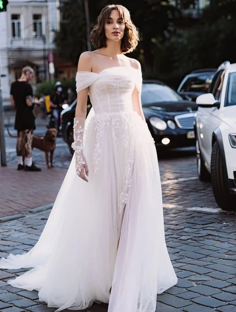 Olive bridal dress by Esty Size M full front view