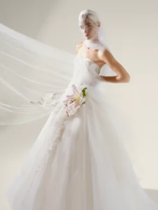 Avra wedding gown by Yolancris Bridal in EU Size 40 full front view of dress