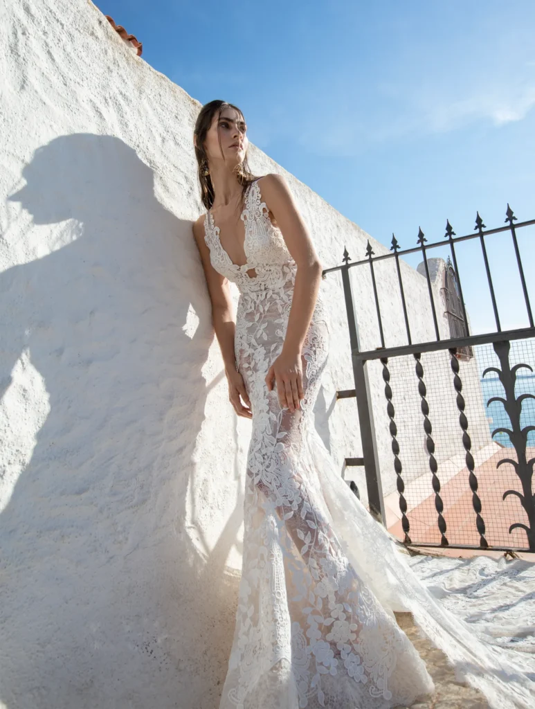 Clorina wedding gown by Yolancris Bridal in EU Size 44 full front view of dress
