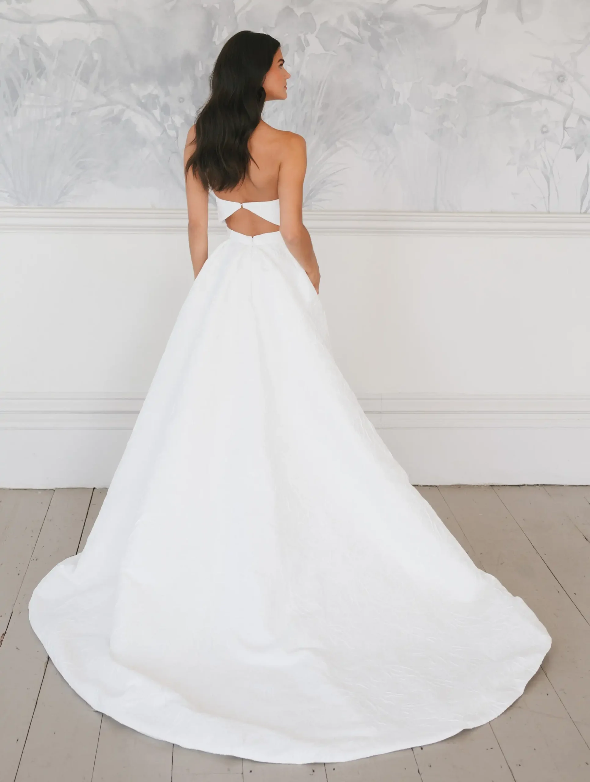 Atlanta-wedding-dress-by-La-Premier-Bridal-full-back-view-LPL30005