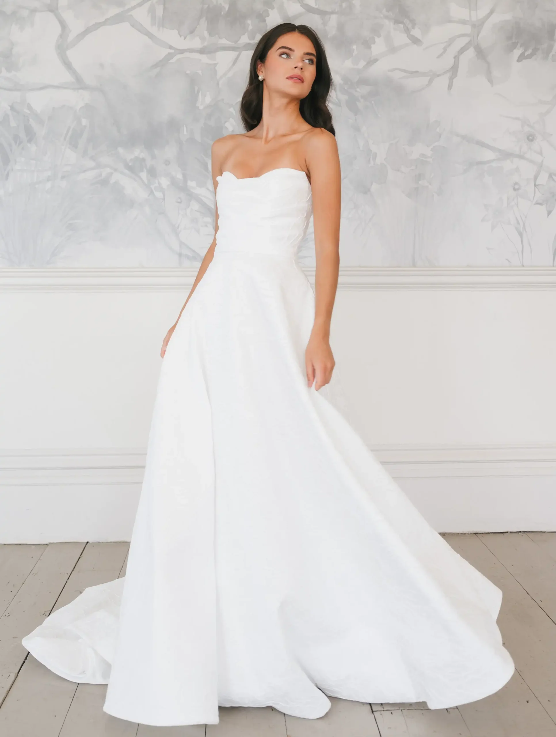 Atlanta-wedding-dress-by-La-Premier-Bridal-full-front-view-no-sleeves-LPL30005